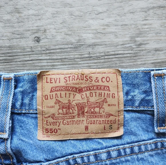 Vintage Levi's 550s - Picture 8 of 12